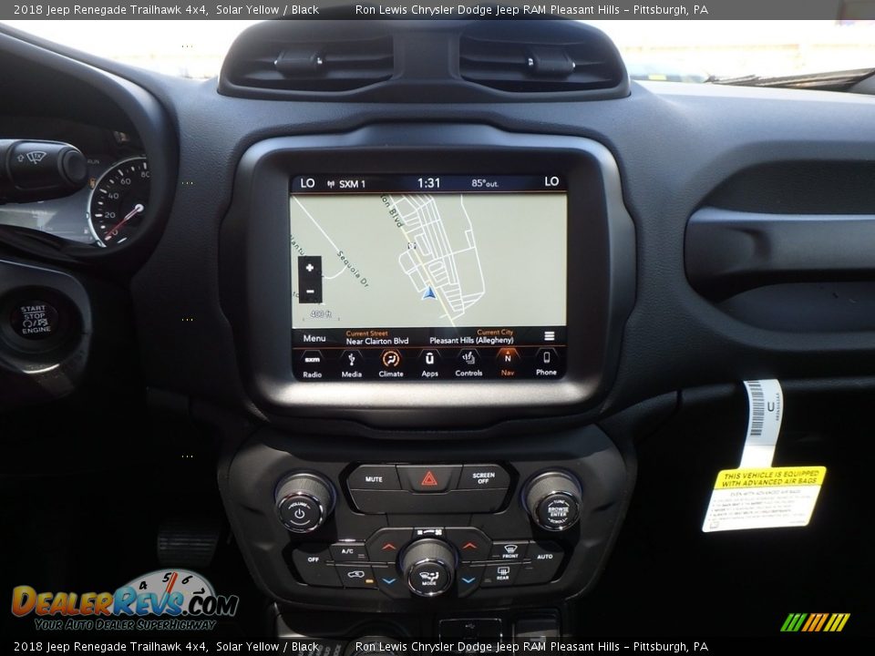 Controls of 2018 Jeep Renegade Trailhawk 4x4 Photo #16