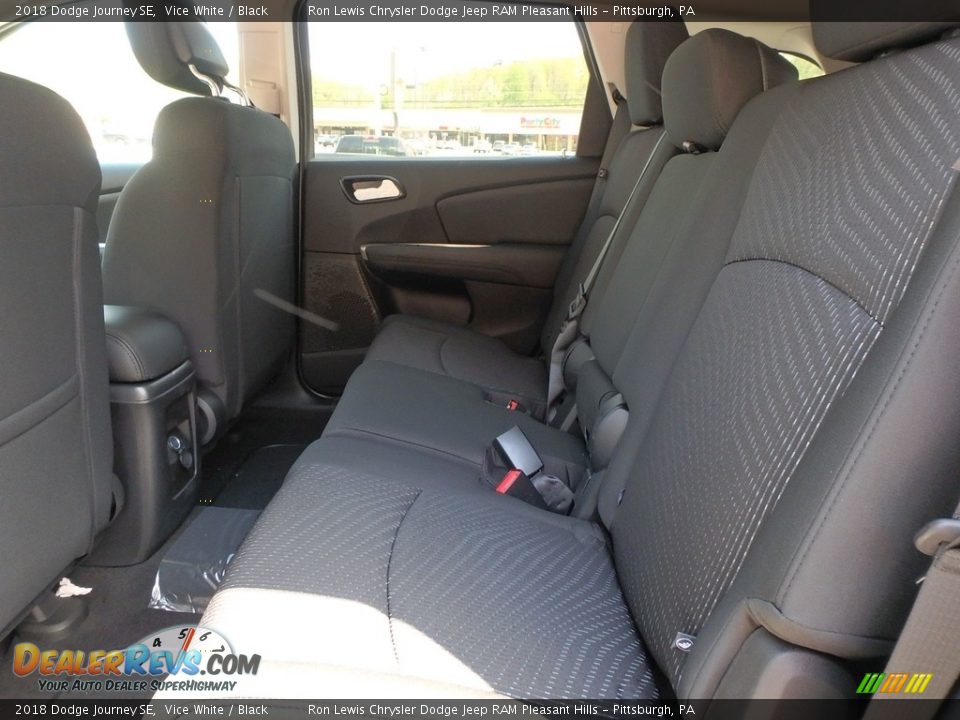 2018 Dodge Journey SE Vice White / Black Photo #11