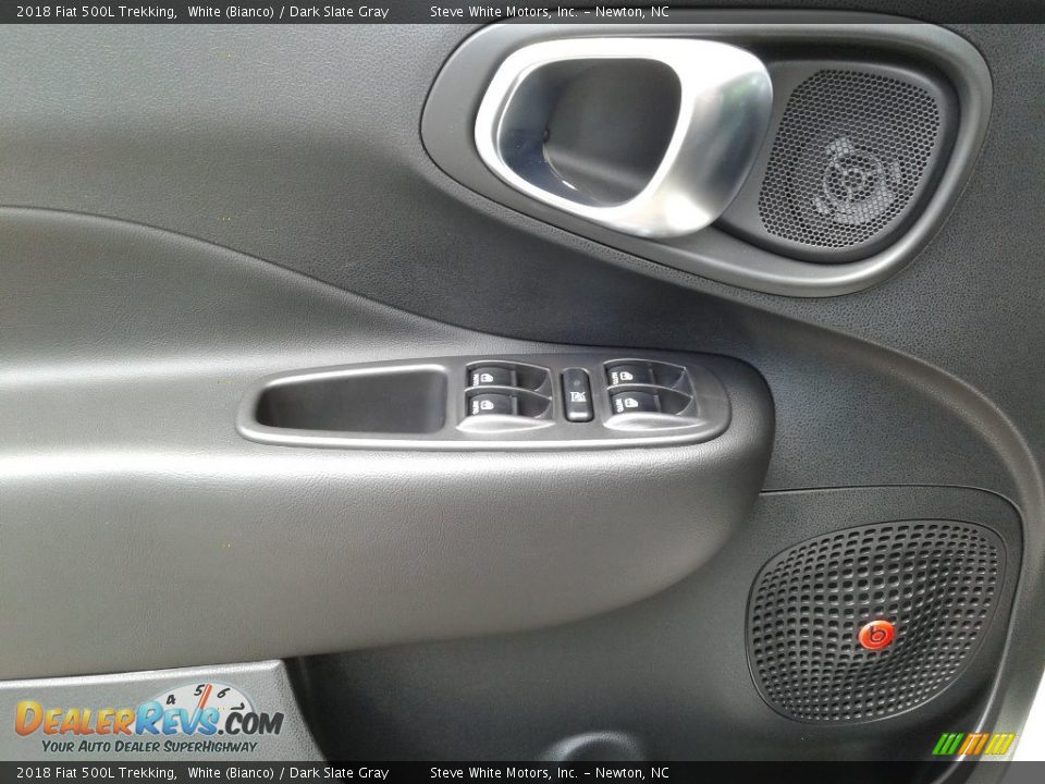 2018 Fiat 500L Trekking White (Bianco) / Dark Slate Gray Photo #9