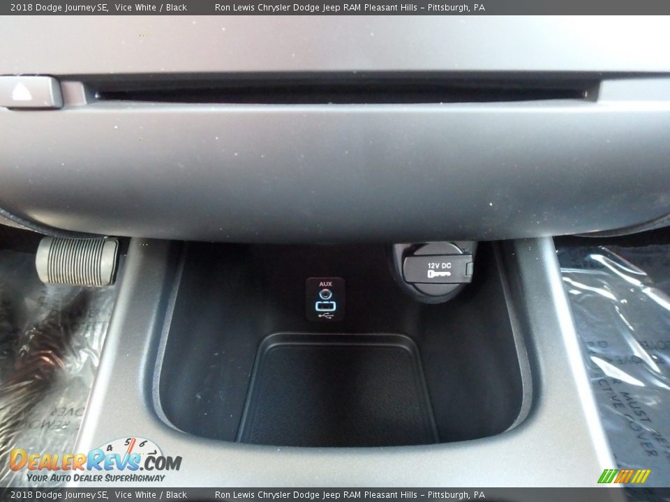 2018 Dodge Journey SE Vice White / Black Photo #17