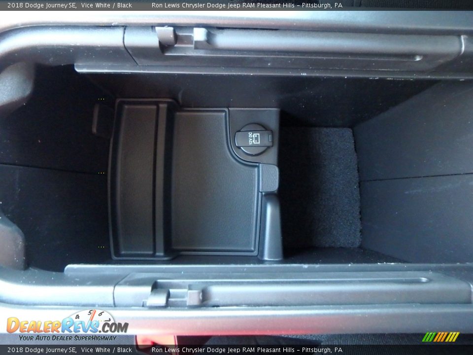 2018 Dodge Journey SE Vice White / Black Photo #18