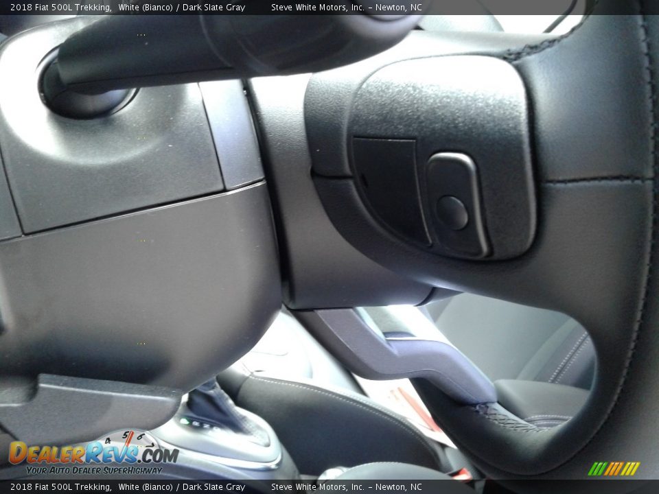 2018 Fiat 500L Trekking White (Bianco) / Dark Slate Gray Photo #15