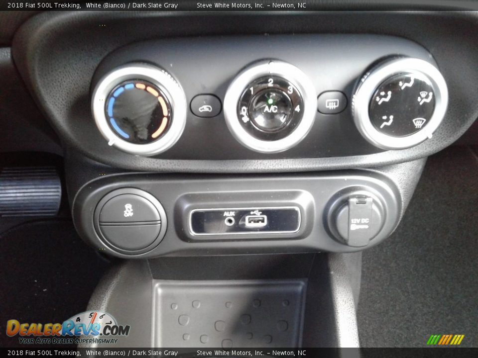 2018 Fiat 500L Trekking White (Bianco) / Dark Slate Gray Photo #25