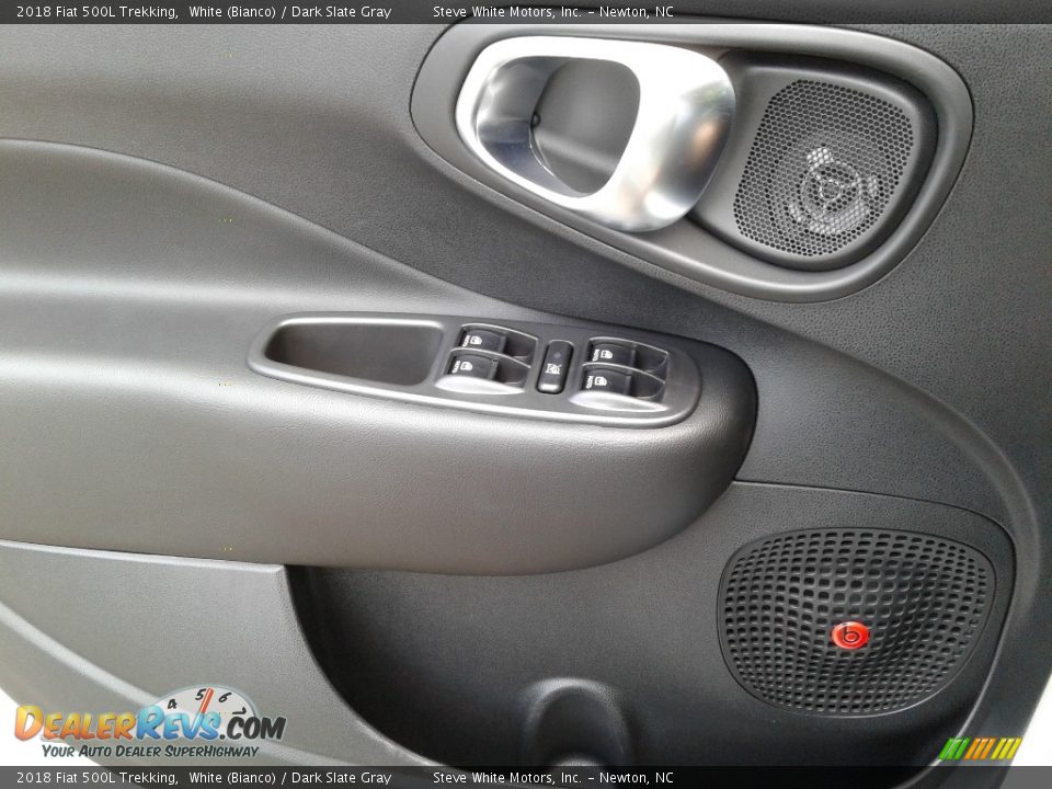 2018 Fiat 500L Trekking White (Bianco) / Dark Slate Gray Photo #26
