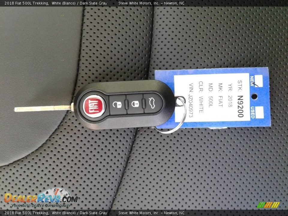 2018 Fiat 500L Trekking White (Bianco) / Dark Slate Gray Photo #28