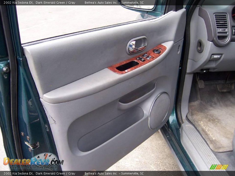 2002 Kia Sedona EX Dark Emerald Green / Gray Photo #9