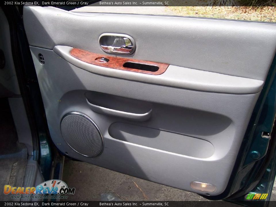 2002 Kia Sedona EX Dark Emerald Green / Gray Photo #11