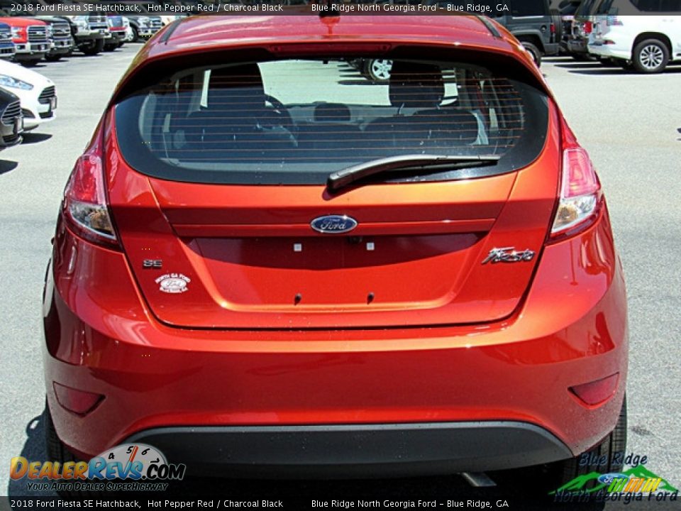 2018 Ford Fiesta SE Hatchback Hot Pepper Red / Charcoal Black Photo #4
