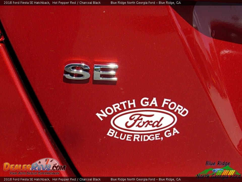 2018 Ford Fiesta SE Hatchback Hot Pepper Red / Charcoal Black Photo #32