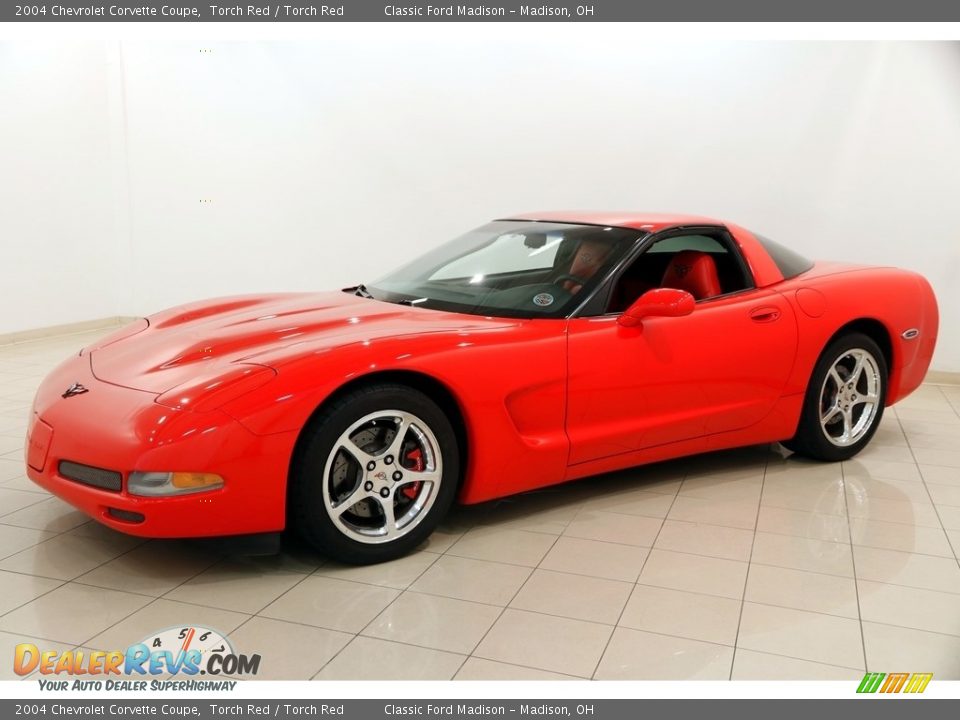 2004 Chevrolet Corvette Coupe Torch Red / Torch Red Photo #3