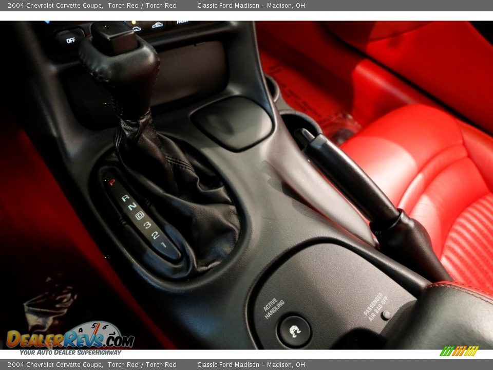 2004 Chevrolet Corvette Coupe Torch Red / Torch Red Photo #15