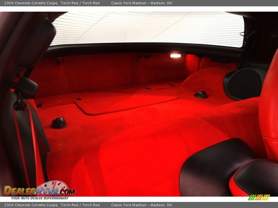 2004 Chevrolet Corvette Coupe Torch Red / Torch Red Photo #18