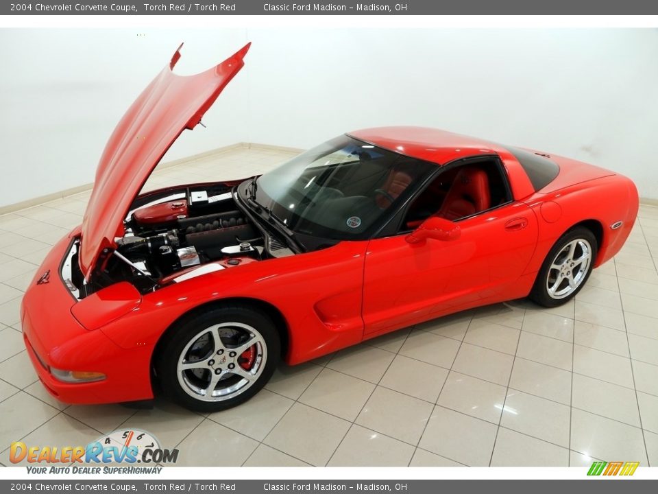 2004 Chevrolet Corvette Coupe Torch Red / Torch Red Photo #20