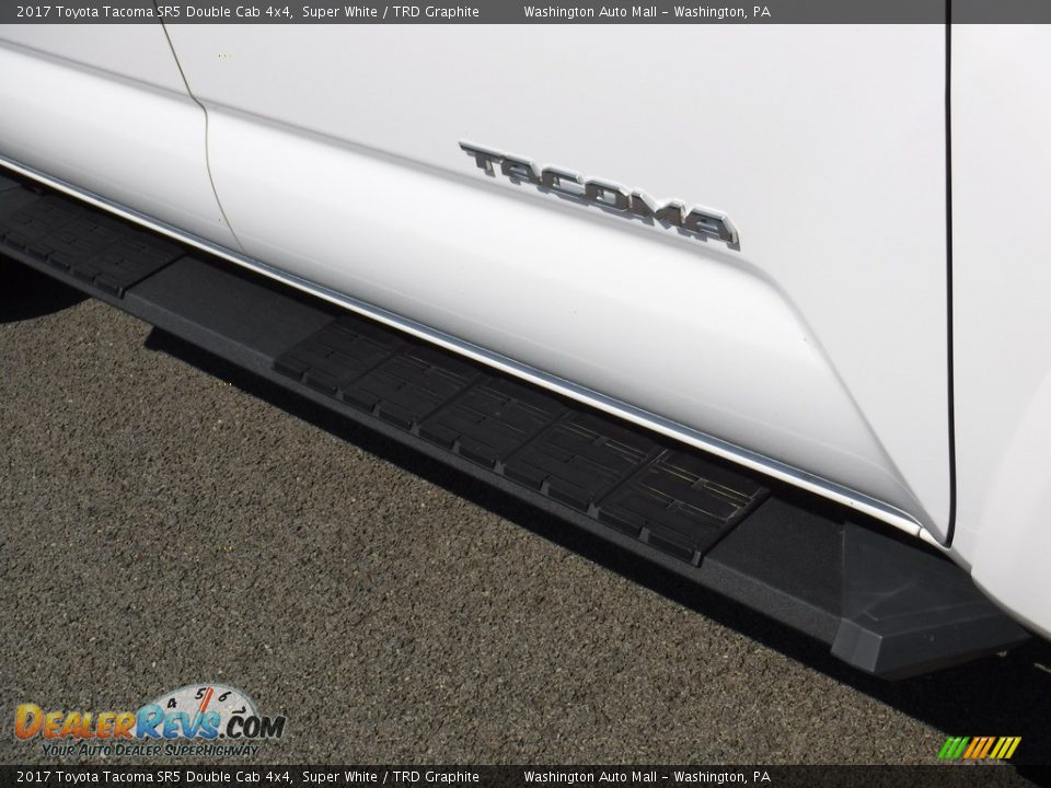 2017 Toyota Tacoma SR5 Double Cab 4x4 Super White / TRD Graphite Photo #6