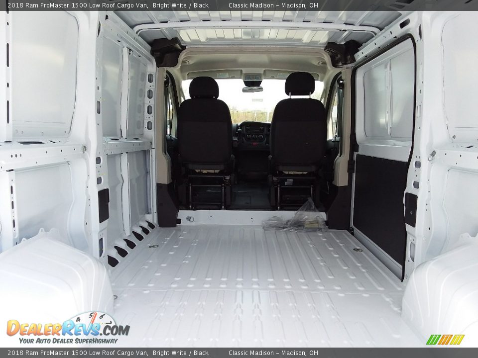 2018 Ram ProMaster 1500 Low Roof Cargo Van Bright White / Black Photo #9