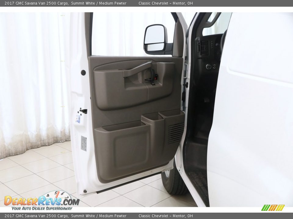 2017 GMC Savana Van 2500 Cargo Summit White / Medium Pewter Photo #4