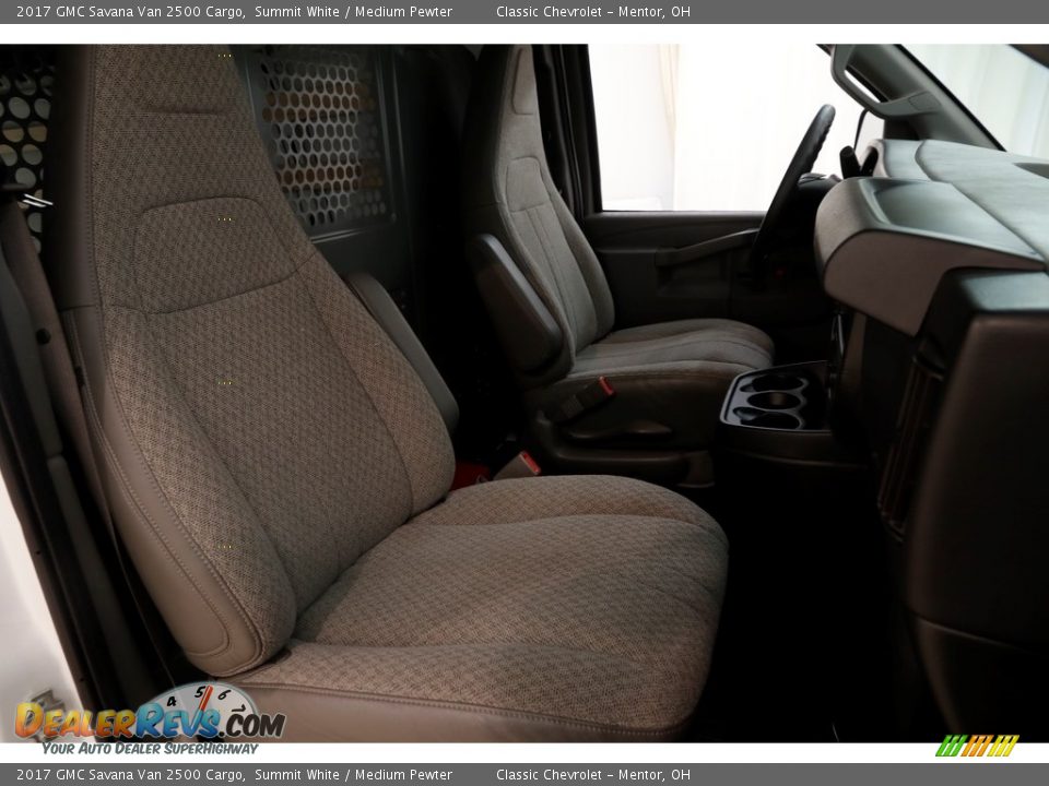 2017 GMC Savana Van 2500 Cargo Summit White / Medium Pewter Photo #11
