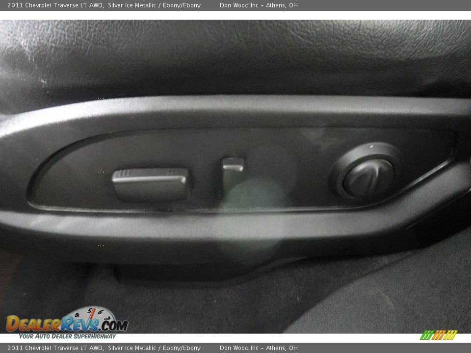 2011 Chevrolet Traverse LT AWD Silver Ice Metallic / Ebony/Ebony Photo #3