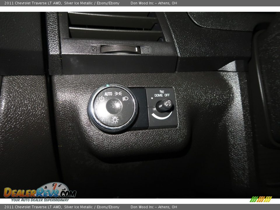 2011 Chevrolet Traverse LT AWD Silver Ice Metallic / Ebony/Ebony Photo #33