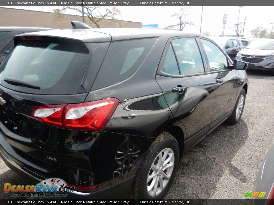 2018 Chevrolet Equinox LS AWD Mosaic Black Metallic / Medium Ash Gray Photo #4