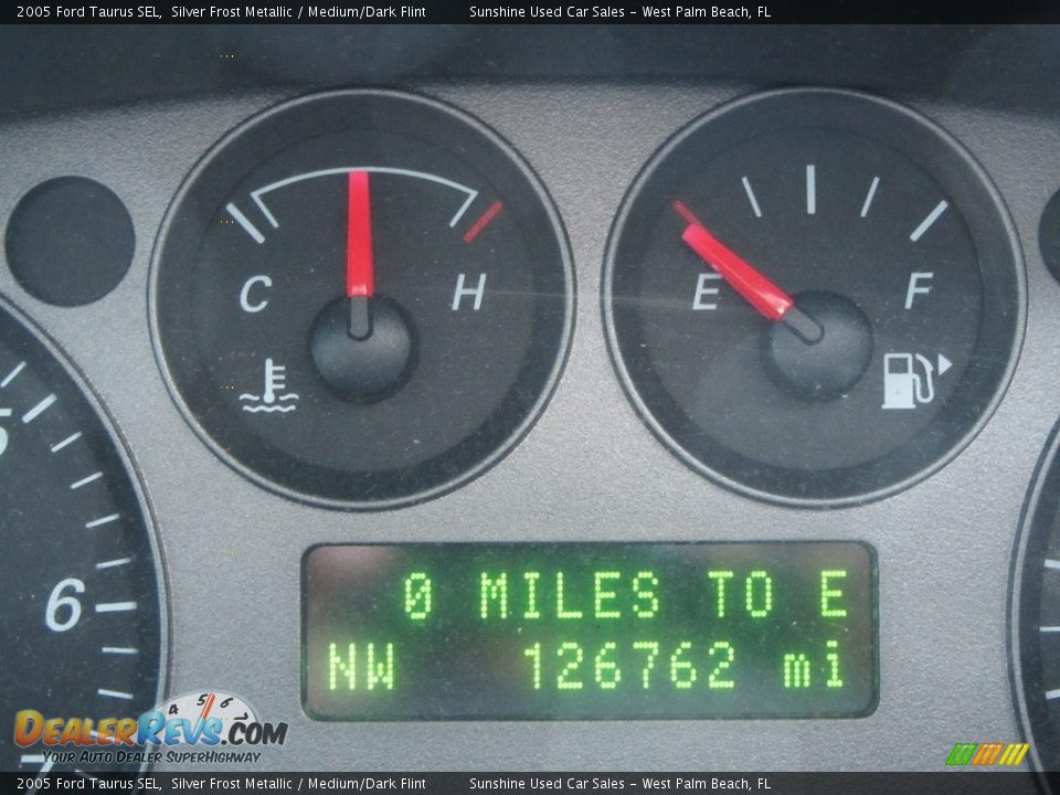 2005 Ford Taurus SEL Silver Frost Metallic / Medium/Dark Flint Photo #20