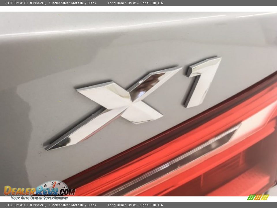 2018 BMW X1 sDrive28i Glacier Silver Metallic / Black Photo #7