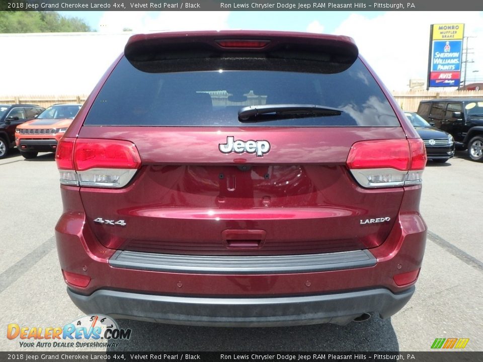 2018 Jeep Grand Cherokee Laredo 4x4 Velvet Red Pearl / Black Photo #4