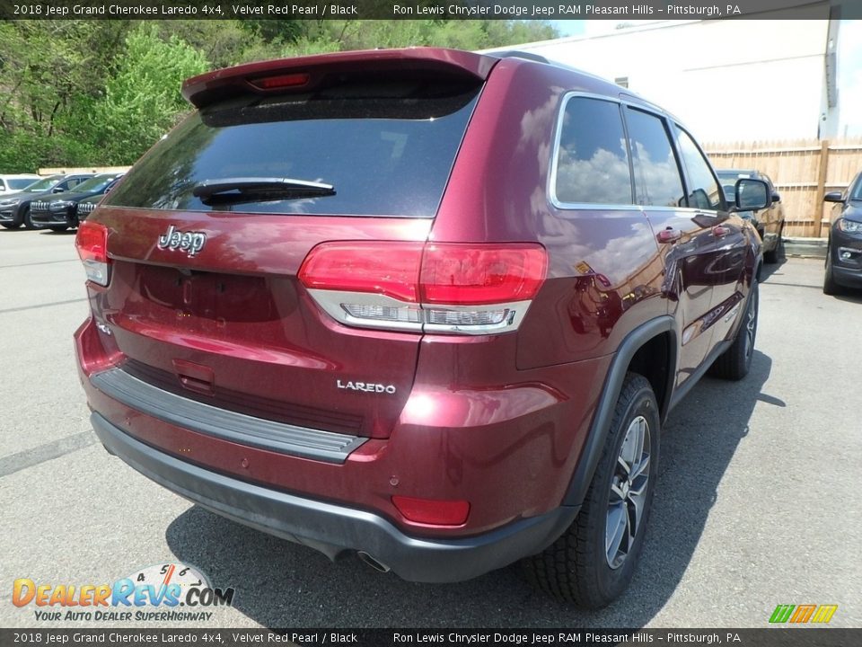 2018 Jeep Grand Cherokee Laredo 4x4 Velvet Red Pearl / Black Photo #5