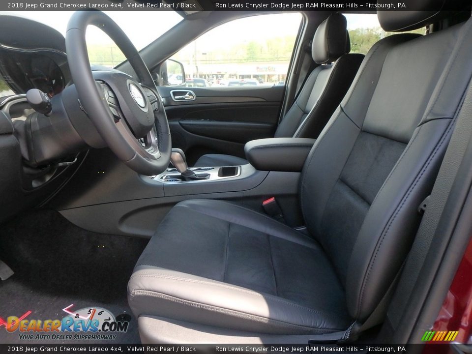 2018 Jeep Grand Cherokee Laredo 4x4 Velvet Red Pearl / Black Photo #10