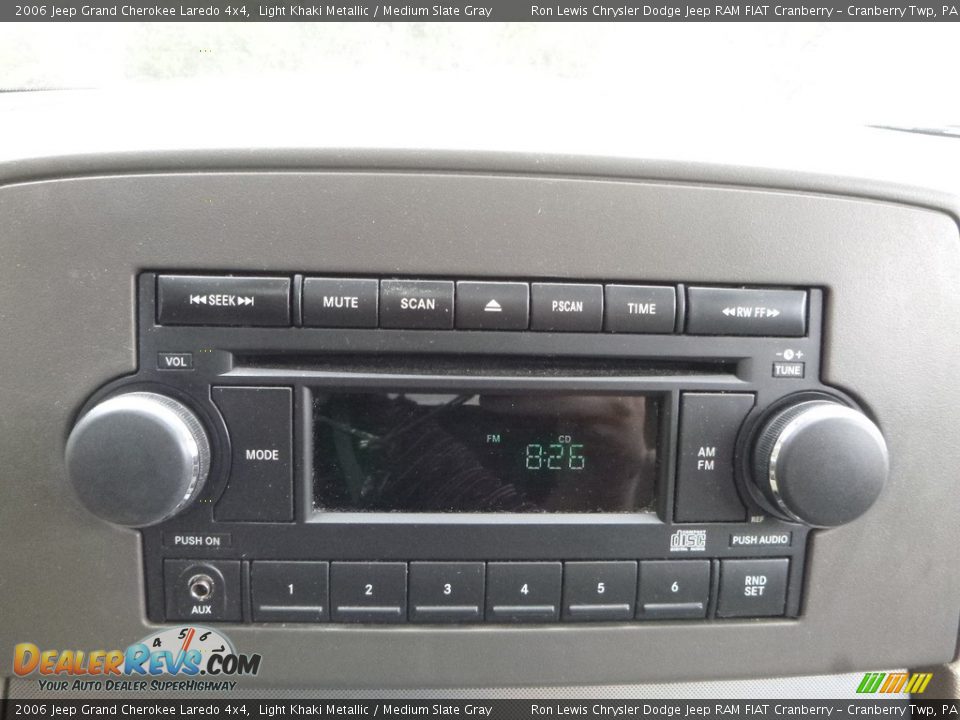 2006 Jeep Grand Cherokee Laredo 4x4 Light Khaki Metallic / Medium Slate Gray Photo #17