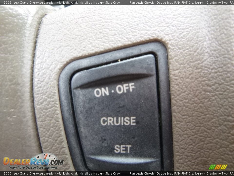 2006 Jeep Grand Cherokee Laredo 4x4 Light Khaki Metallic / Medium Slate Gray Photo #20