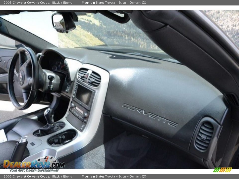 2005 Chevrolet Corvette Coupe Black / Ebony Photo #16