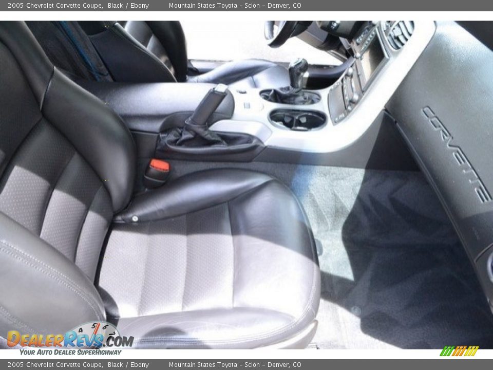 2005 Chevrolet Corvette Coupe Black / Ebony Photo #17