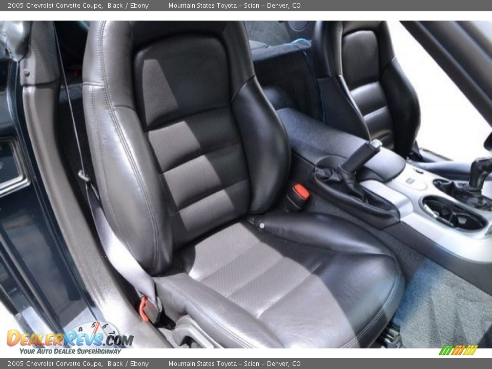 2005 Chevrolet Corvette Coupe Black / Ebony Photo #18