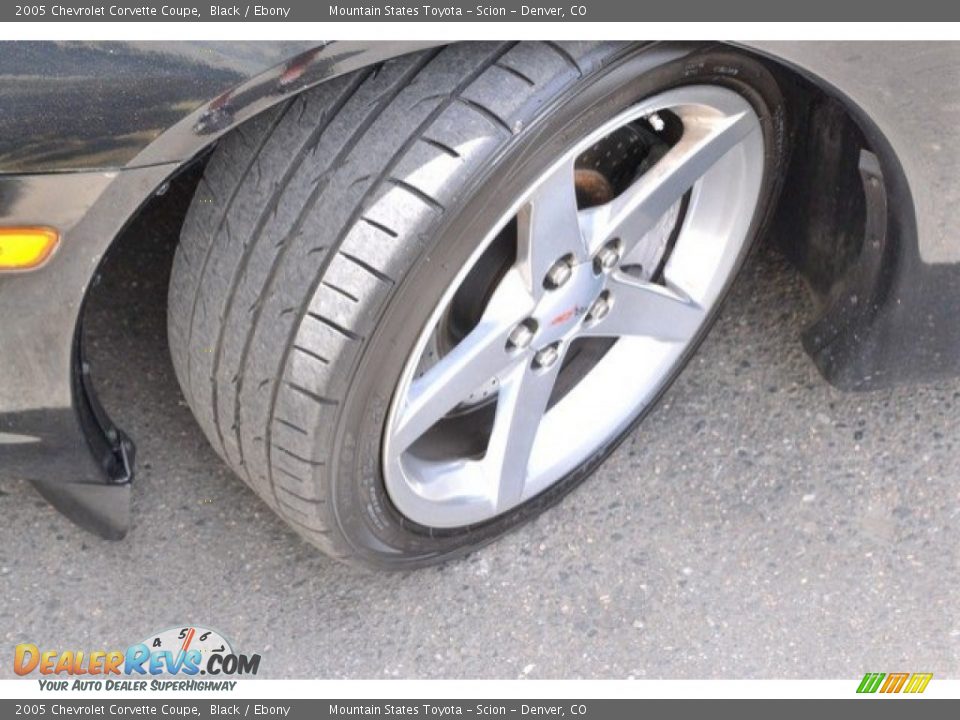 2005 Chevrolet Corvette Coupe Black / Ebony Photo #28