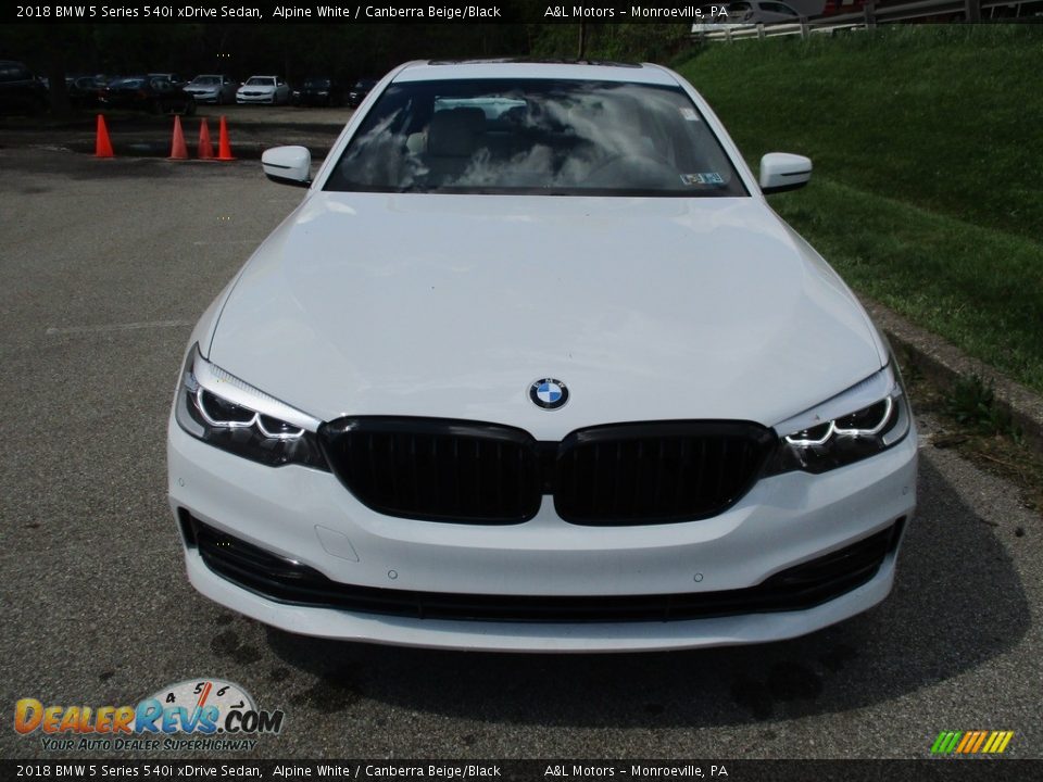 2018 BMW 5 Series 540i xDrive Sedan Alpine White / Canberra Beige/Black Photo #9