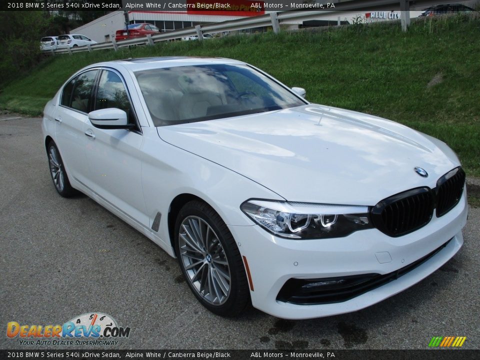 2018 BMW 5 Series 540i xDrive Sedan Alpine White / Canberra Beige/Black Photo #10