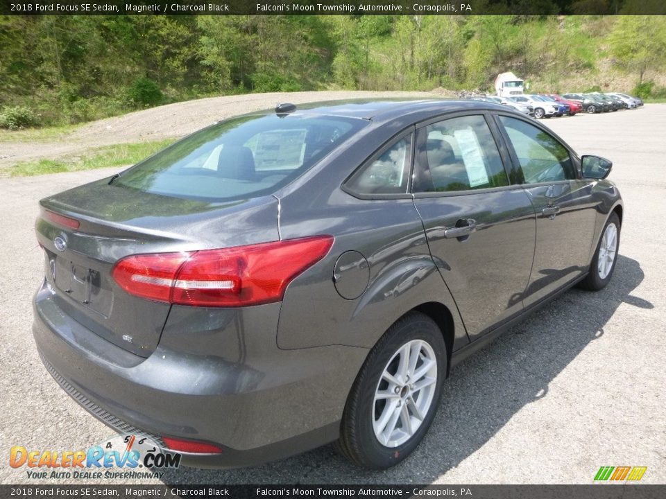 2018 Ford Focus SE Sedan Magnetic / Charcoal Black Photo #2
