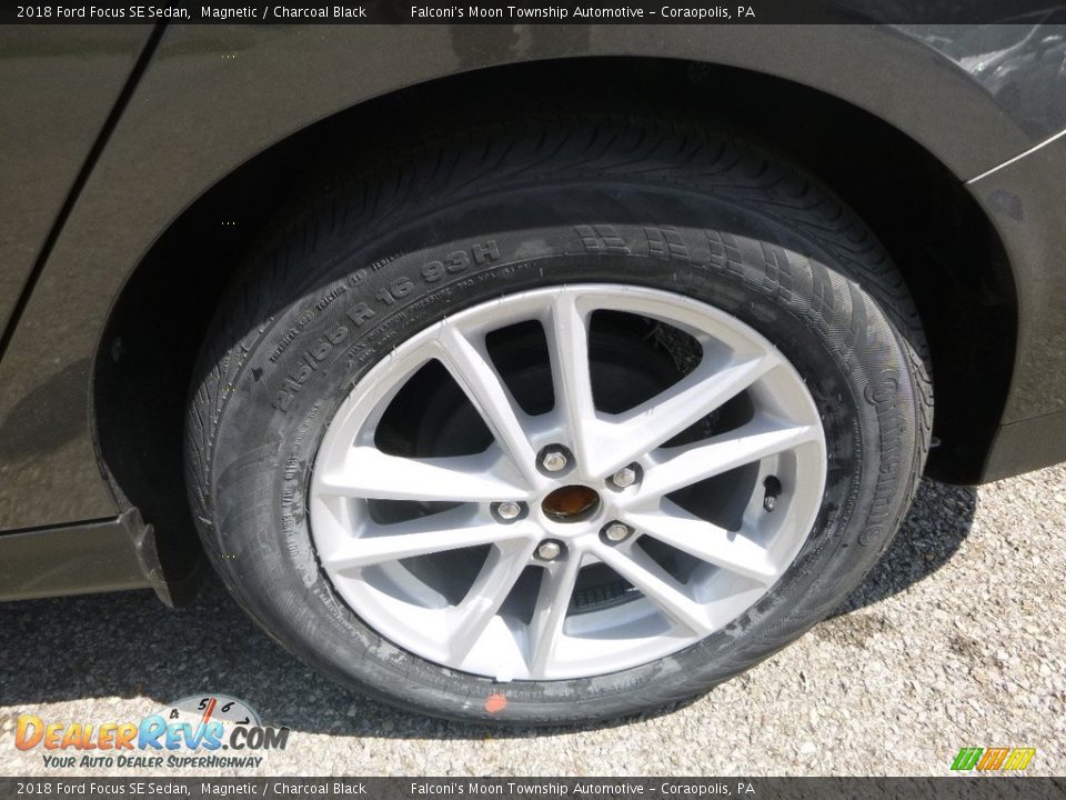 2018 Ford Focus SE Sedan Magnetic / Charcoal Black Photo #7
