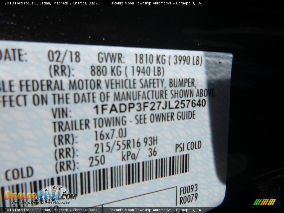2018 Ford Focus SE Sedan Magnetic / Charcoal Black Photo #11