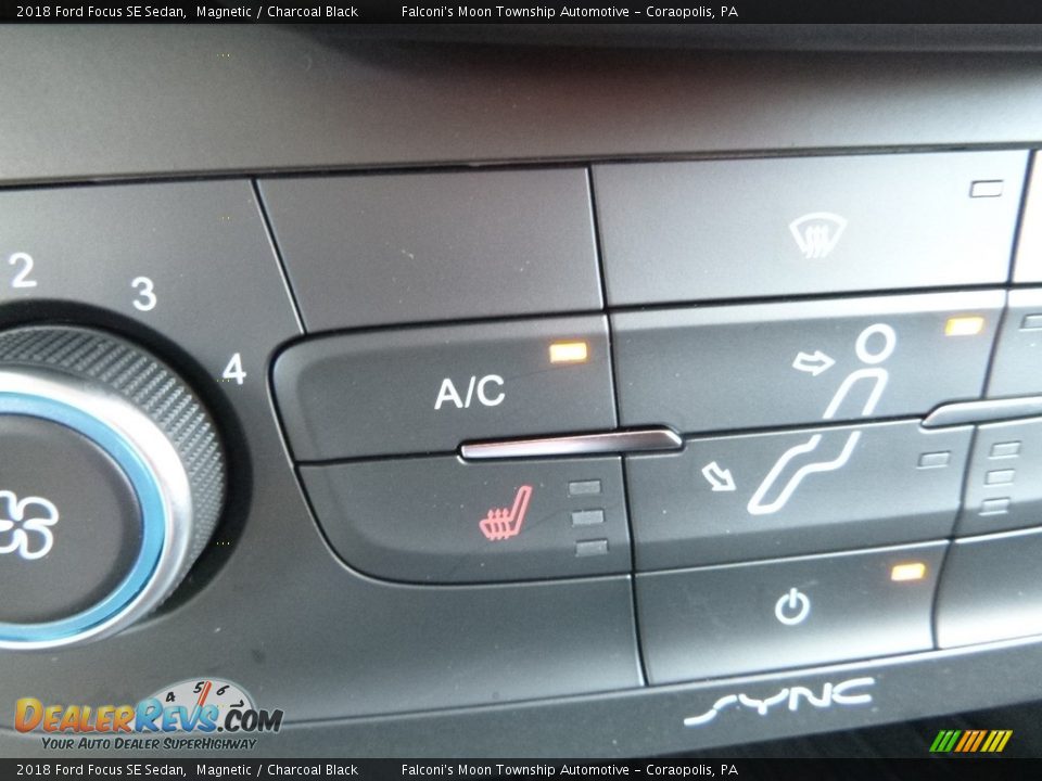 2018 Ford Focus SE Sedan Magnetic / Charcoal Black Photo #14