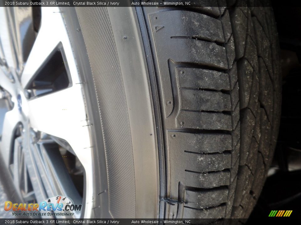 2018 Subaru Outback 3.6R Limited Crystal Black Silica / Ivory Photo #8