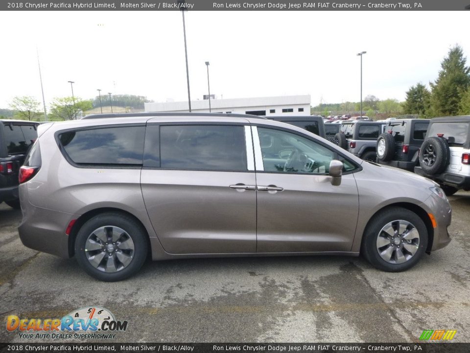 Molten Silver 2018 Chrysler Pacifica Hybrid Limited Photo #4