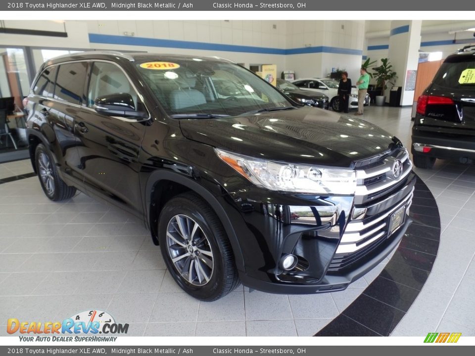 2018 Toyota Highlander XLE AWD Midnight Black Metallic / Ash Photo #3
