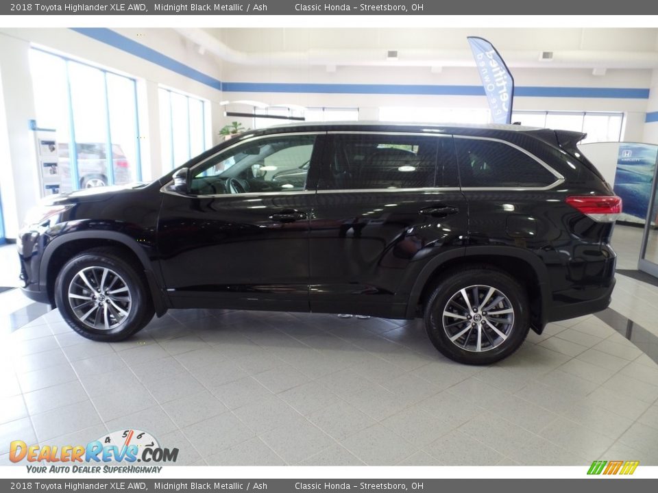 2018 Toyota Highlander XLE AWD Midnight Black Metallic / Ash Photo #11