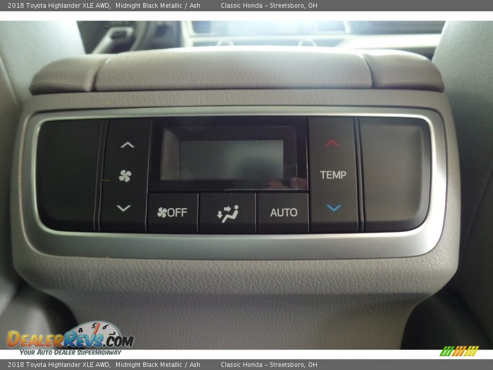 2018 Toyota Highlander XLE AWD Midnight Black Metallic / Ash Photo #22
