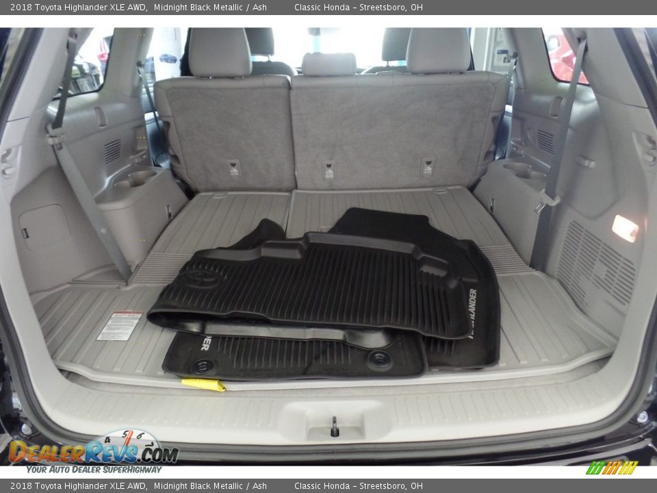 2018 Toyota Highlander XLE AWD Midnight Black Metallic / Ash Photo #24