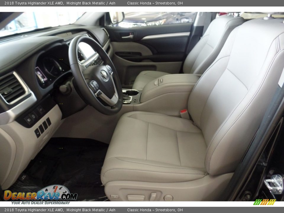 2018 Toyota Highlander XLE AWD Midnight Black Metallic / Ash Photo #30