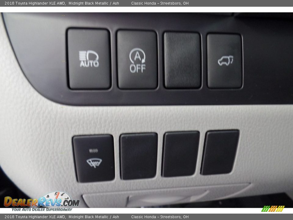 2018 Toyota Highlander XLE AWD Midnight Black Metallic / Ash Photo #31