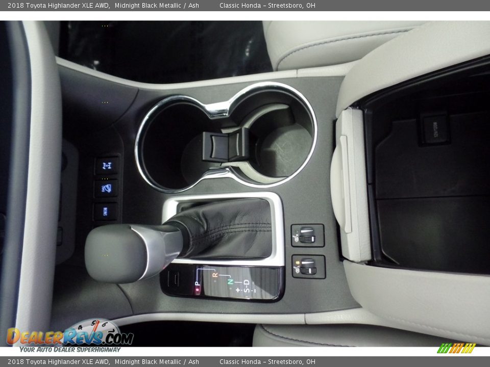 2018 Toyota Highlander XLE AWD Midnight Black Metallic / Ash Photo #32